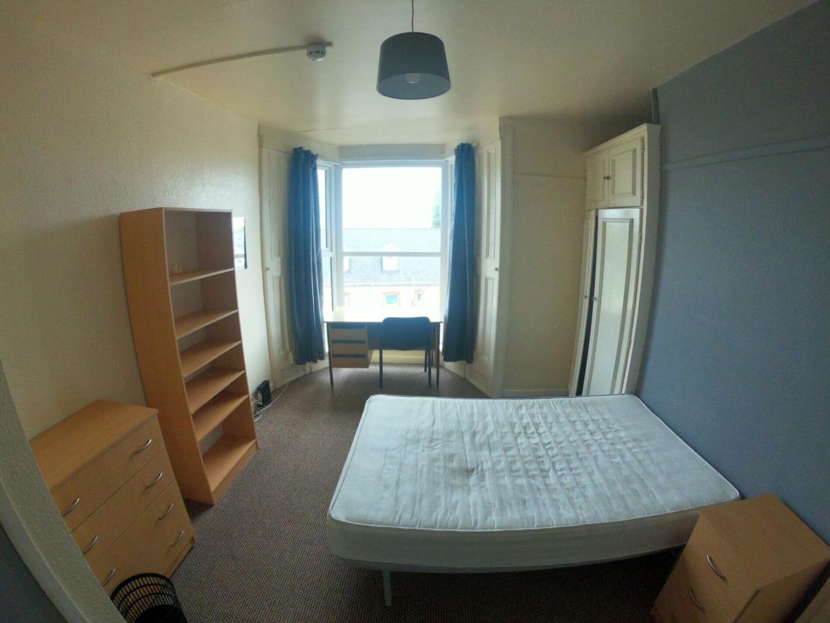 3 bedroom apartment for rent Bryn Road Brynmill Swansea, SA2 0AS UniHomes