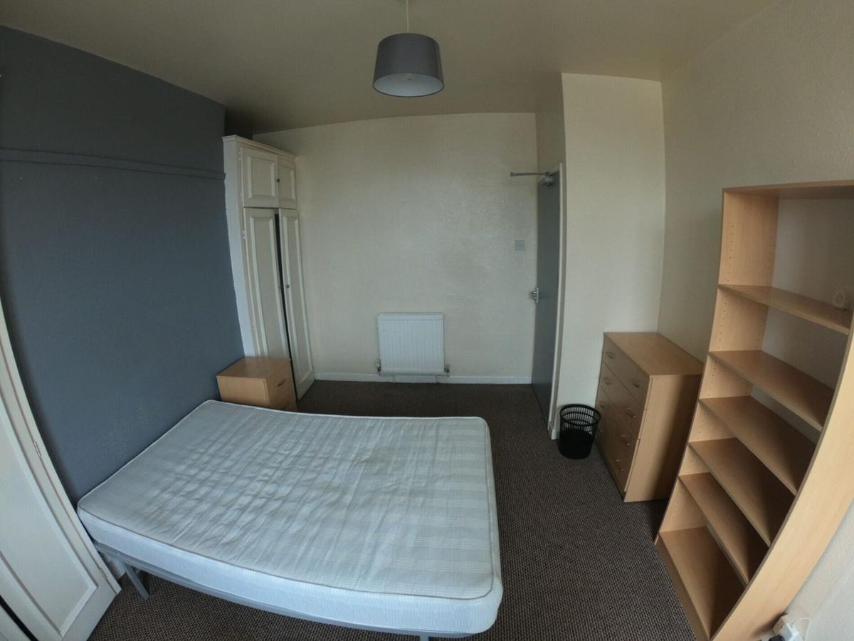 3 bedroom apartment for rent Bryn Road Brynmill Swansea, SA2 0AS UniHomes