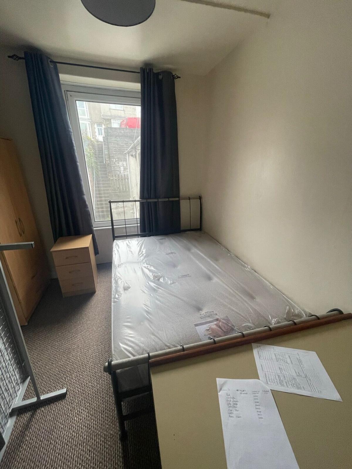3 bedroom apartment for rent Bryn Road Brynmill Swansea, SA2 0AS UniHomes