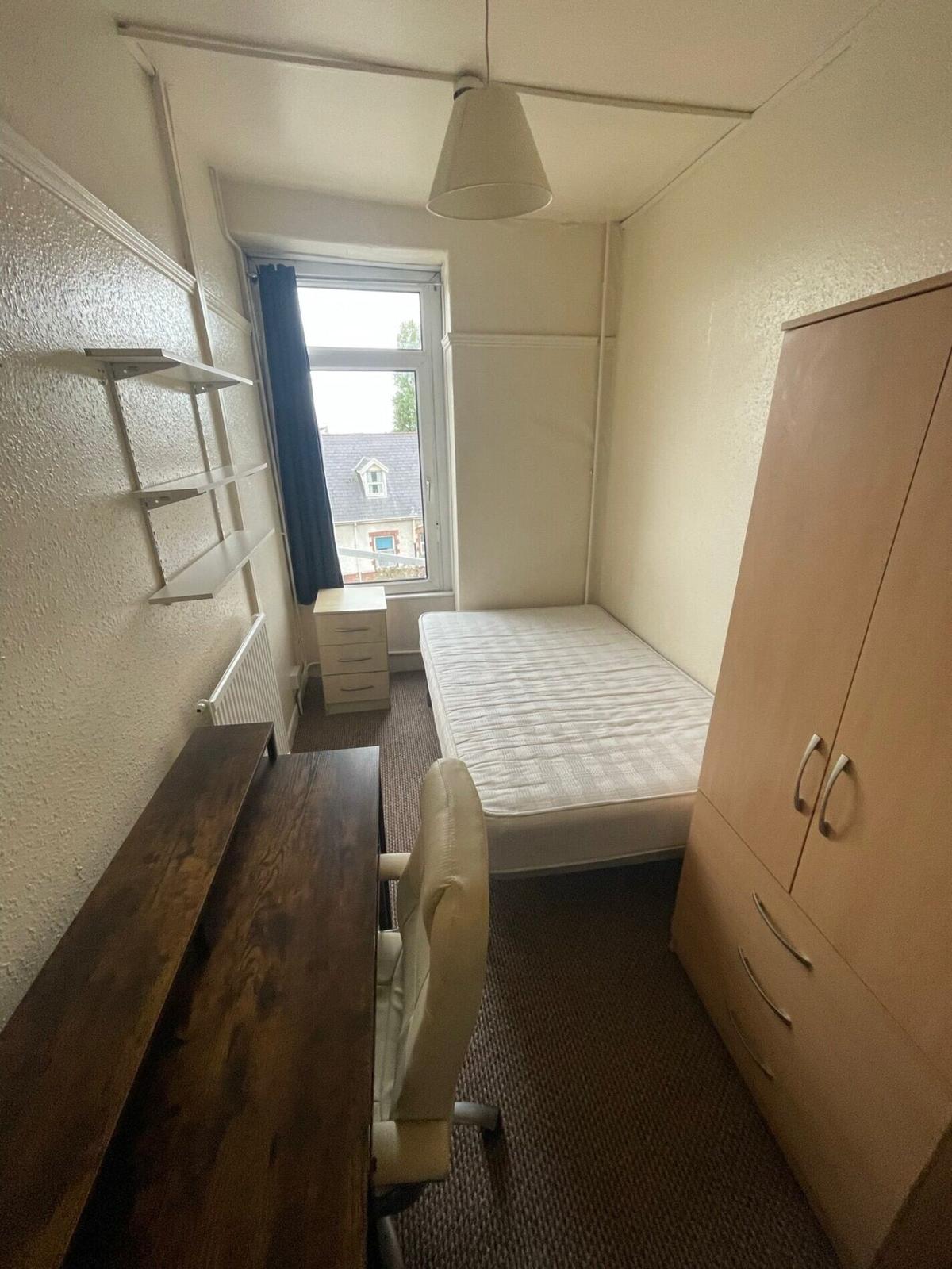 3 bedroom apartment for rent Bryn Road Brynmill Swansea, SA2 0AS UniHomes