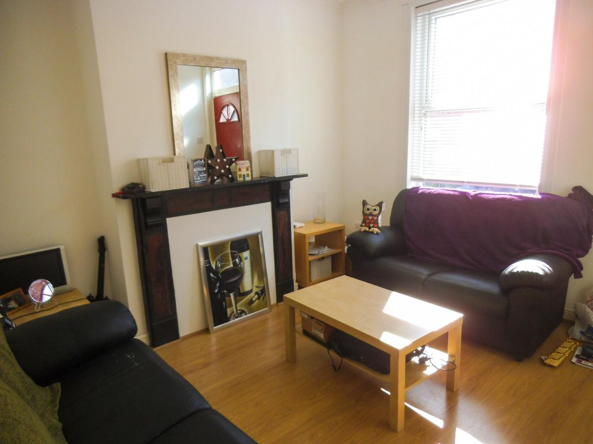 4 bedroom house for rent Carberry Place, Leeds, LS6 1QJ UniHomes