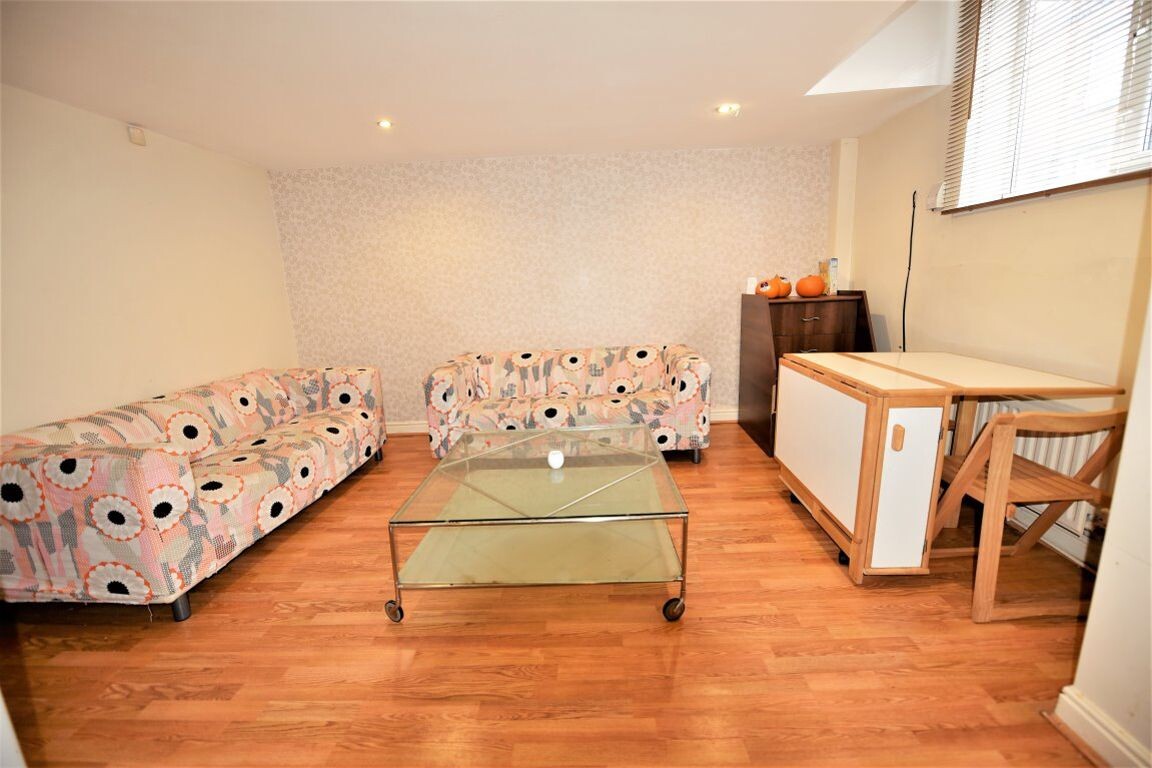 3 bedroom house for rent Harold Terrace, Leeds, LS6 1PG UniHomes