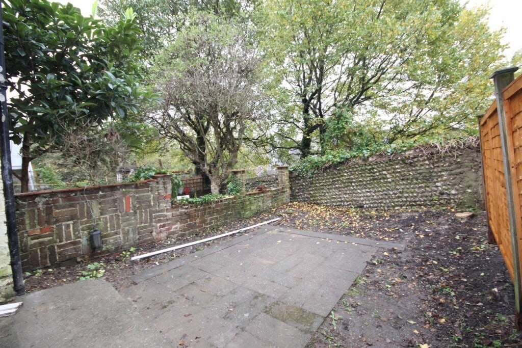 3 bedroom apartment for rent Shanklin Road, Brighton, BN2 3LP UniHomes