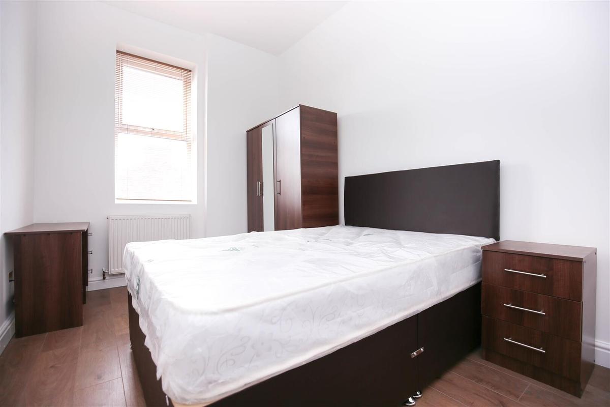 3 bedroom apartment for rent Stratford Road, Newcastle, NE6 5PD UniHomes