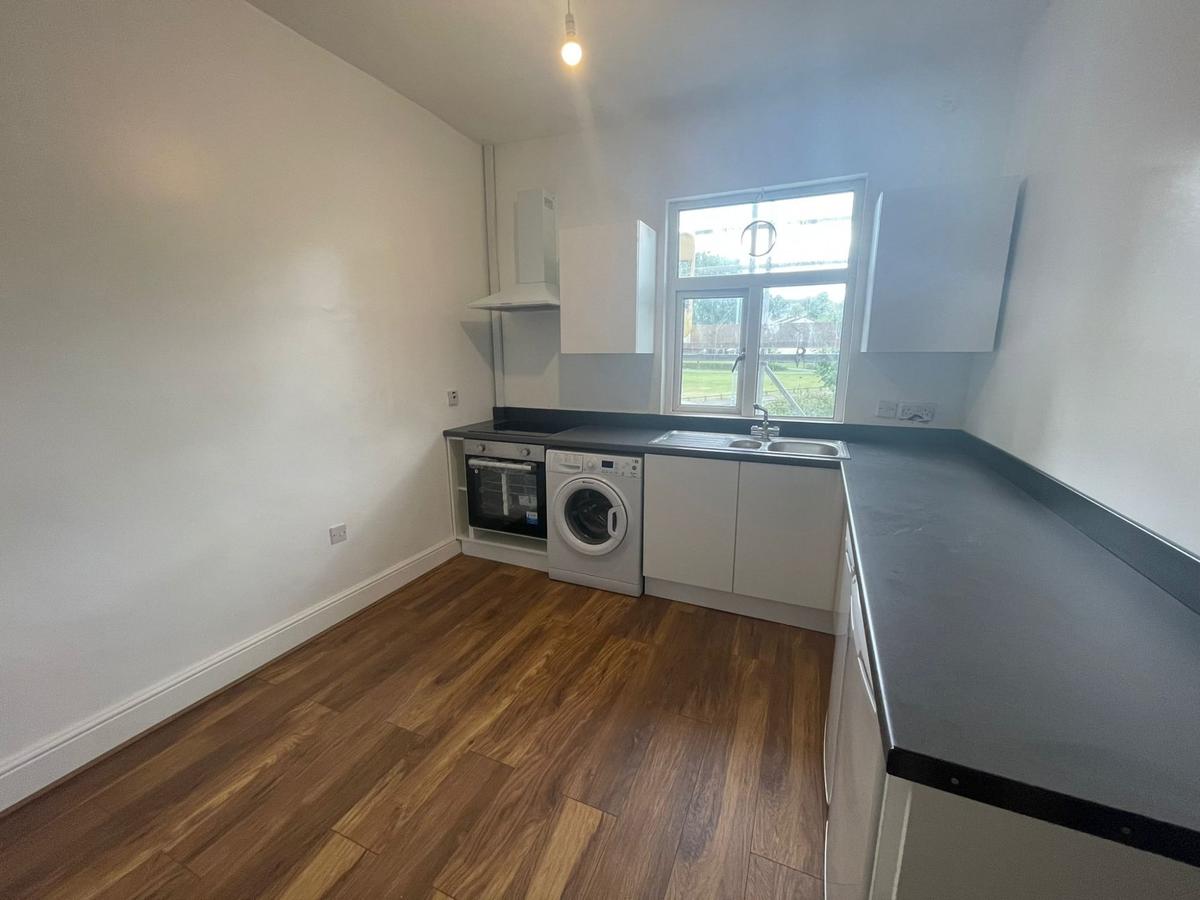 3 bedroom apartment for rent Meanwood Road, Leeds, LS7 1NB UniHomes