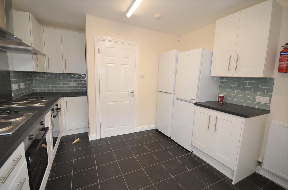 8 bedroom house for rent Roslin Road, Sheffield, S10 1FA UniHomes