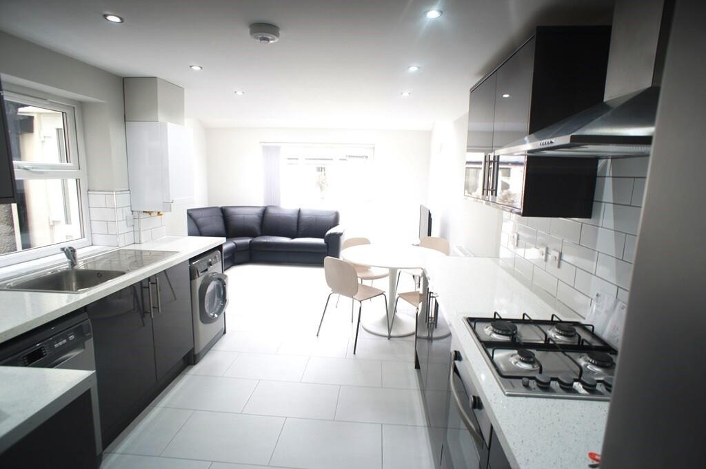 7 bedroom house on Thesiger Street, Cathays, Cardiff