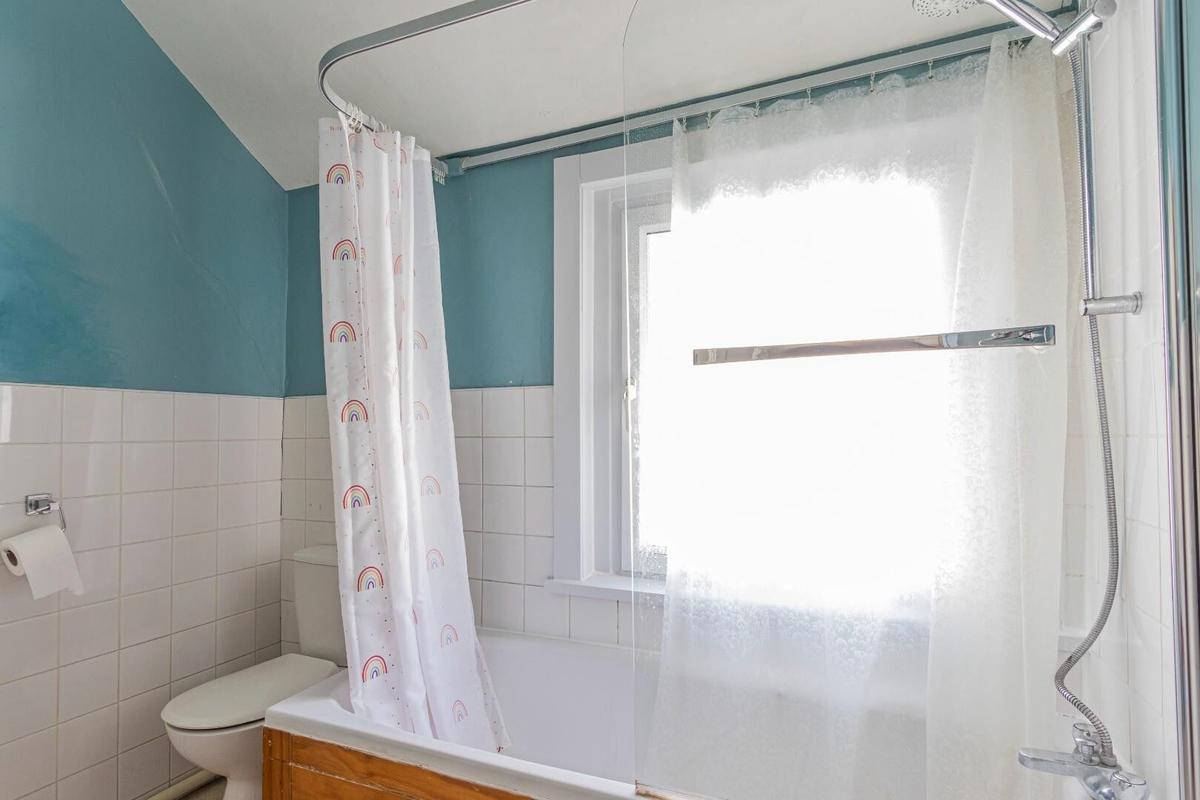 5 bedroom house for rent Pentyrch Street, Cardiff, CF24 4JX UniHomes