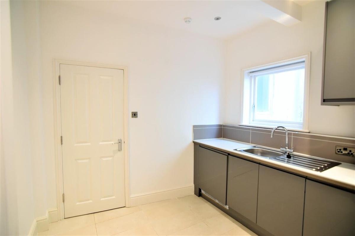 5 bedroom apartment for rent Western Road, Brighton, BN3 1JD UniHomes