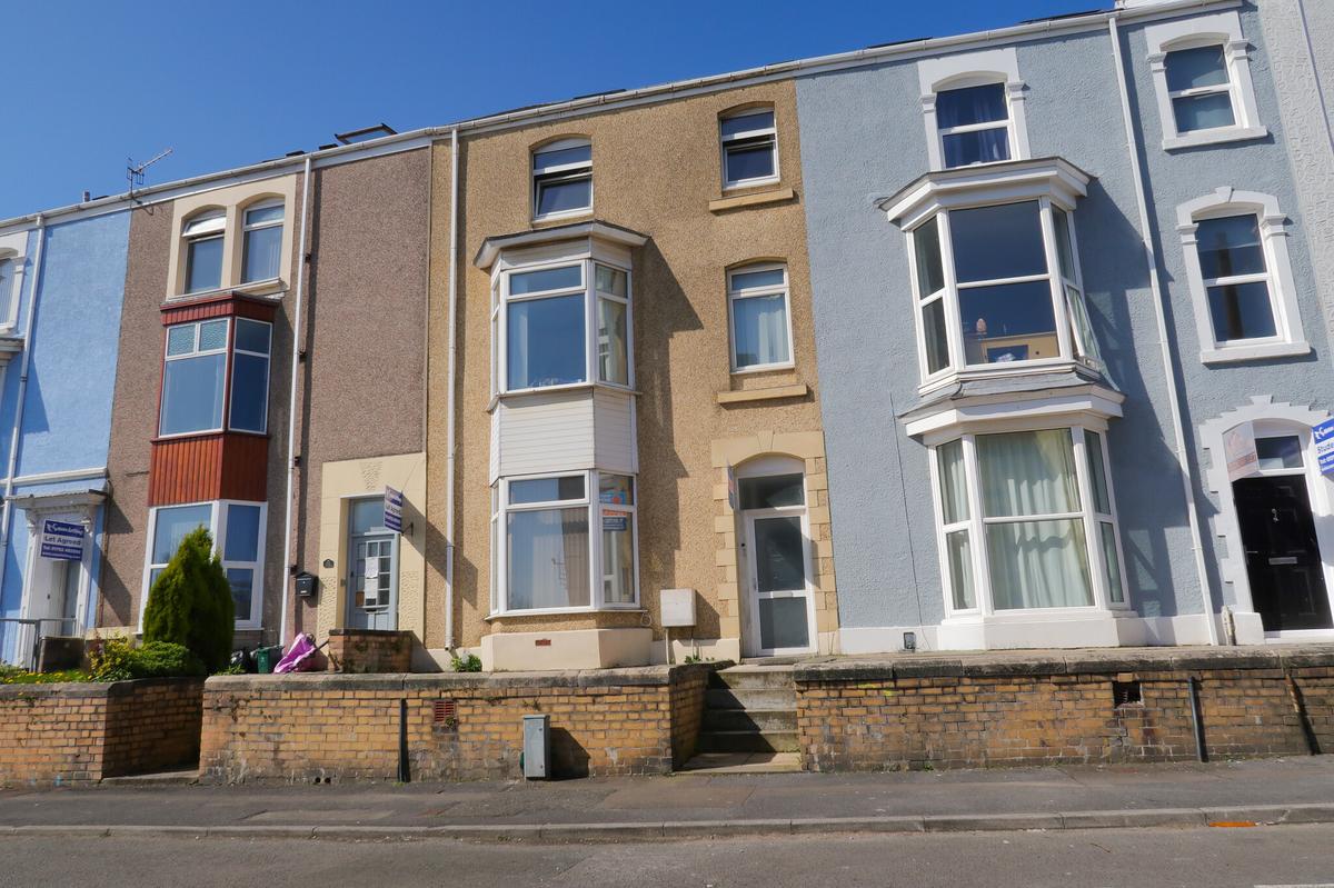 3 bedroom house for rent Bryn Road, Swansea, SA2 0AS UniHomes