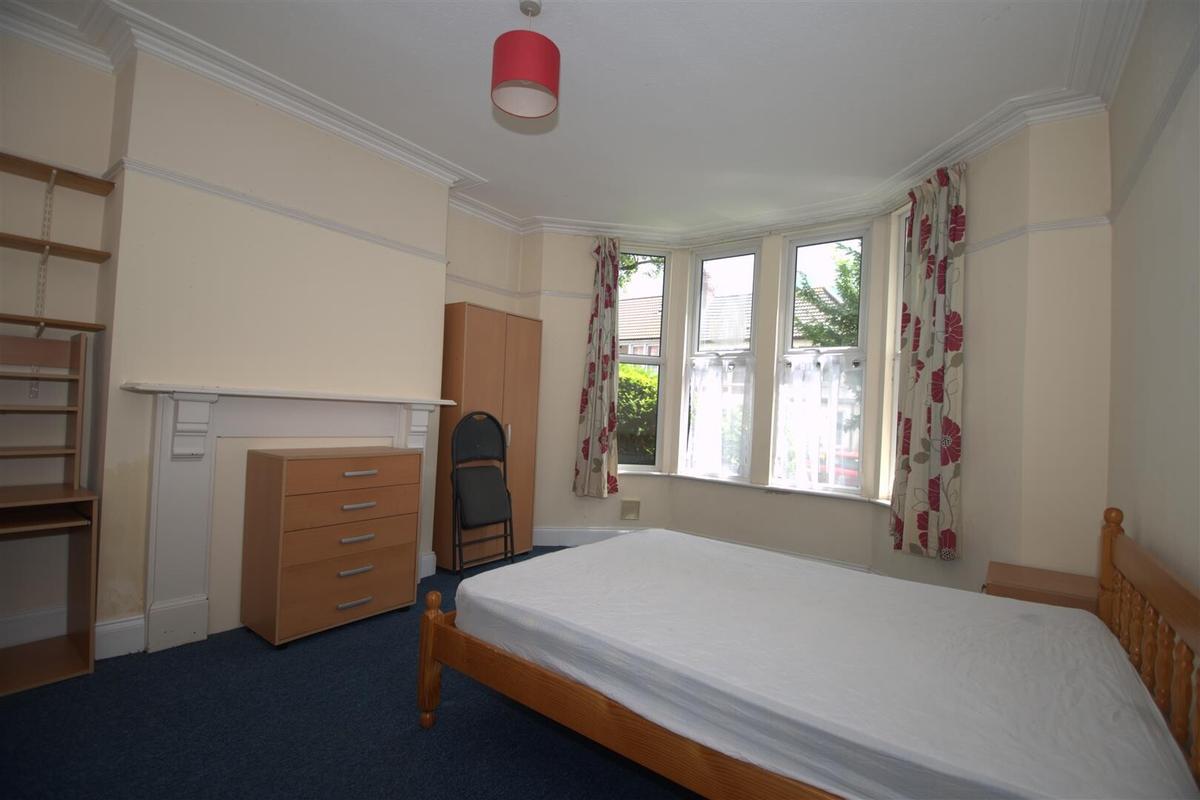 5 bedroom house on Gloucester Road, Horfield, Bristol