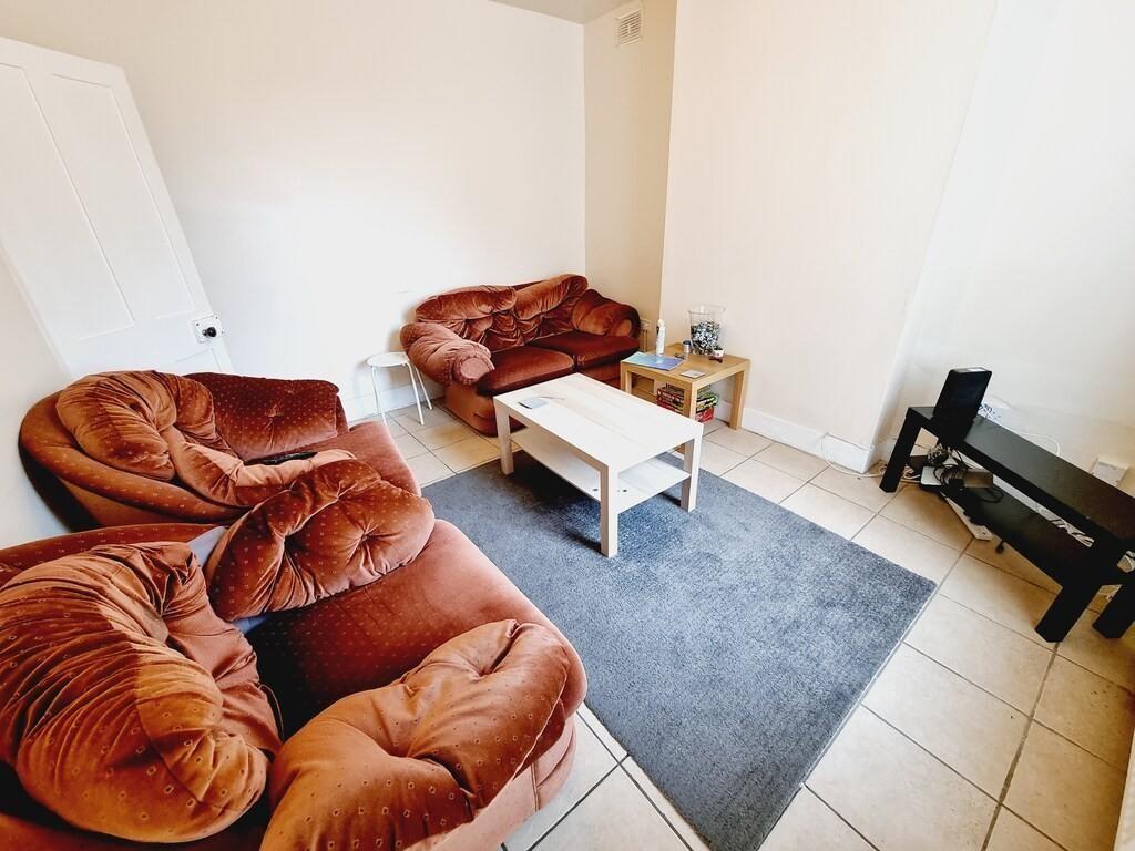 3 bedroom house for rent Leam Terrace, Leamington Spa, CV31 1DW UniHomes