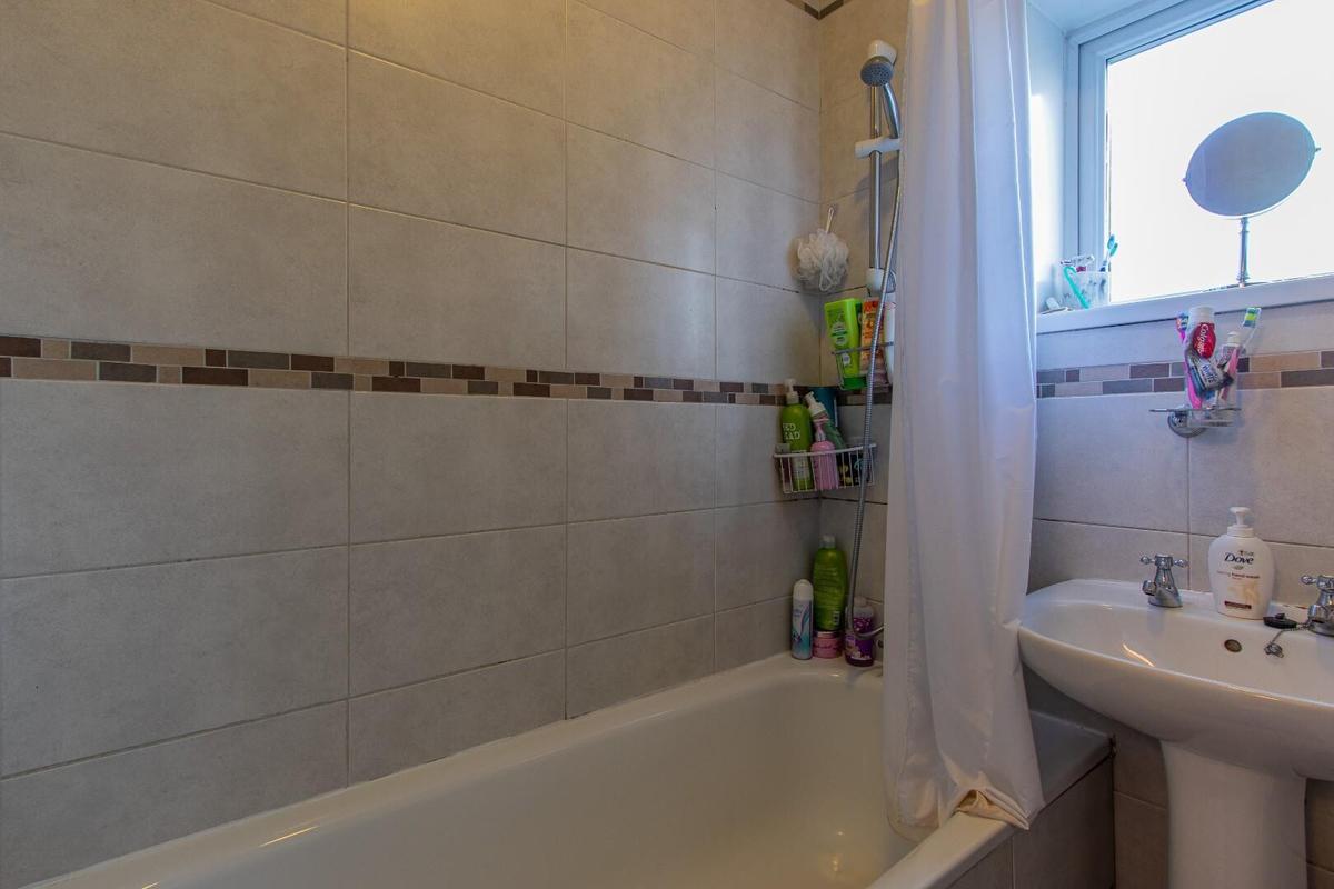 5 bedroom house for rent Cosmeston Street, Cardiff, CF24 4LP UniHomes