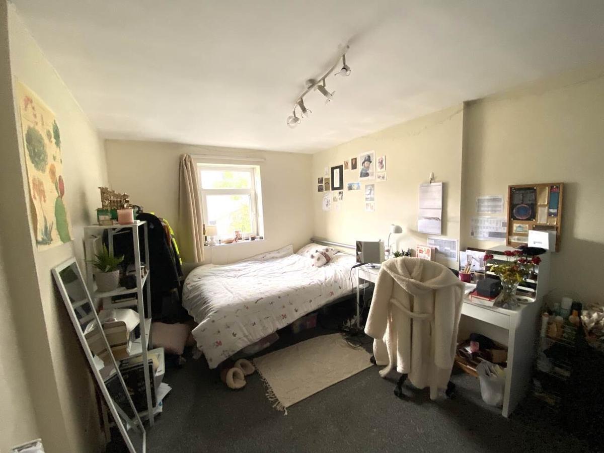 5 bedroom house for rent St Peters Street, Cardiff, CF24 3BA UniHomes