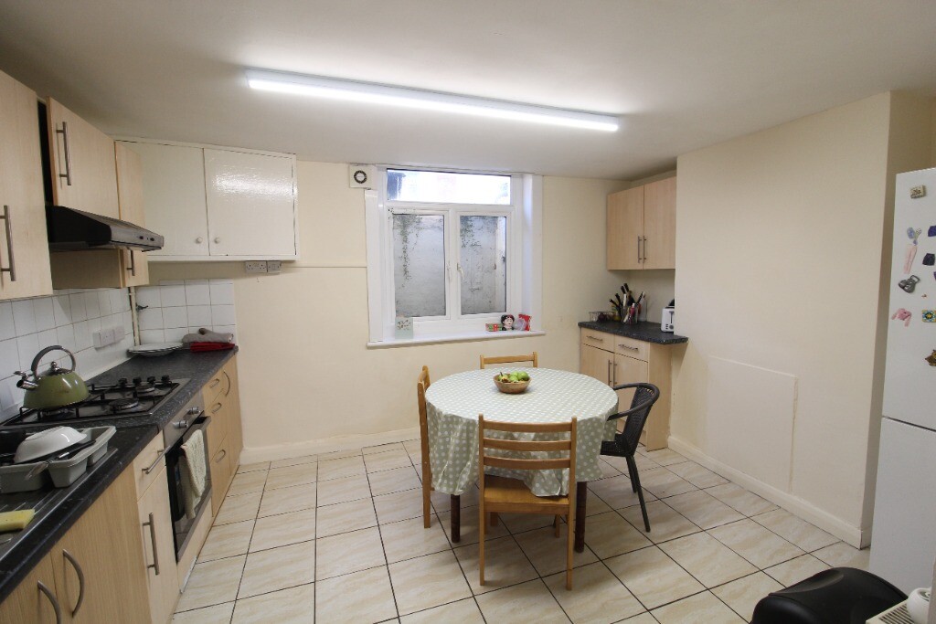 5 bedroom house for rent Holland Street, Brighton, BN2 9WB UniHomes