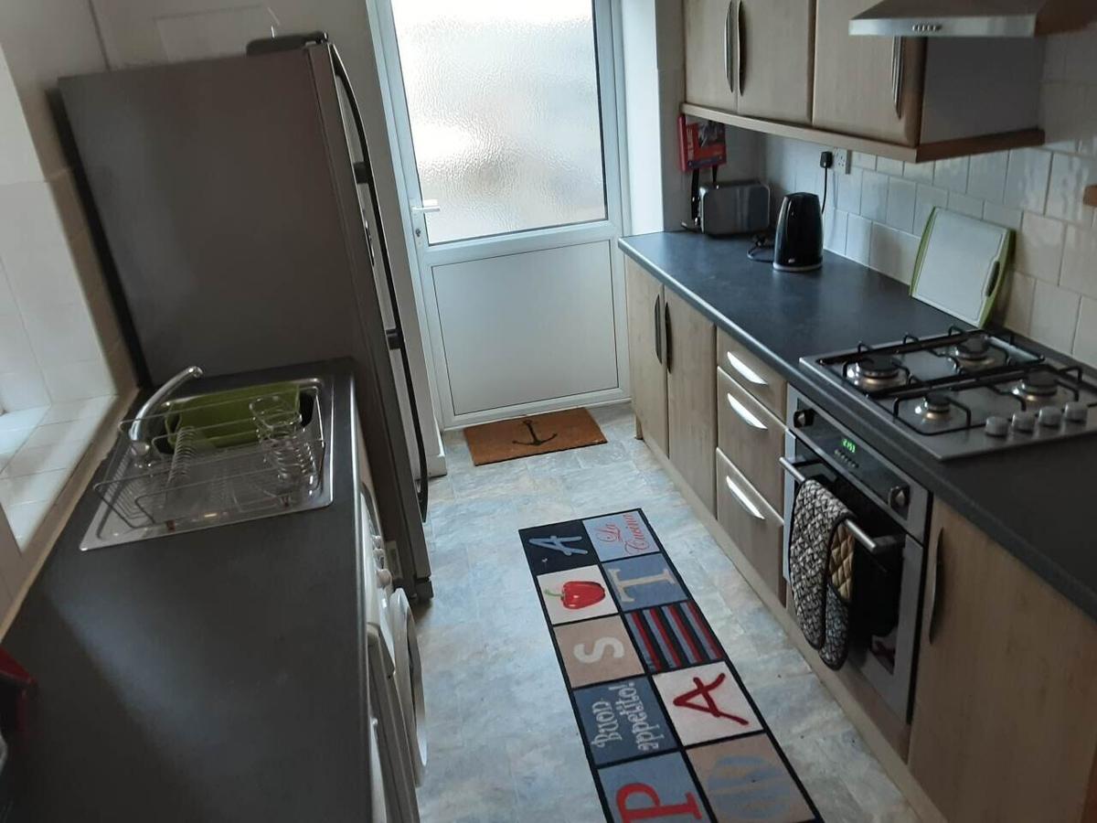 3 bedroom house for rent Vincent Street, Sandfields, City Centre