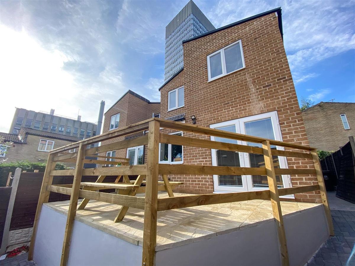 6 bedroom house for rent Bolsover Street, Sheffield, S3 7NA UniHomes