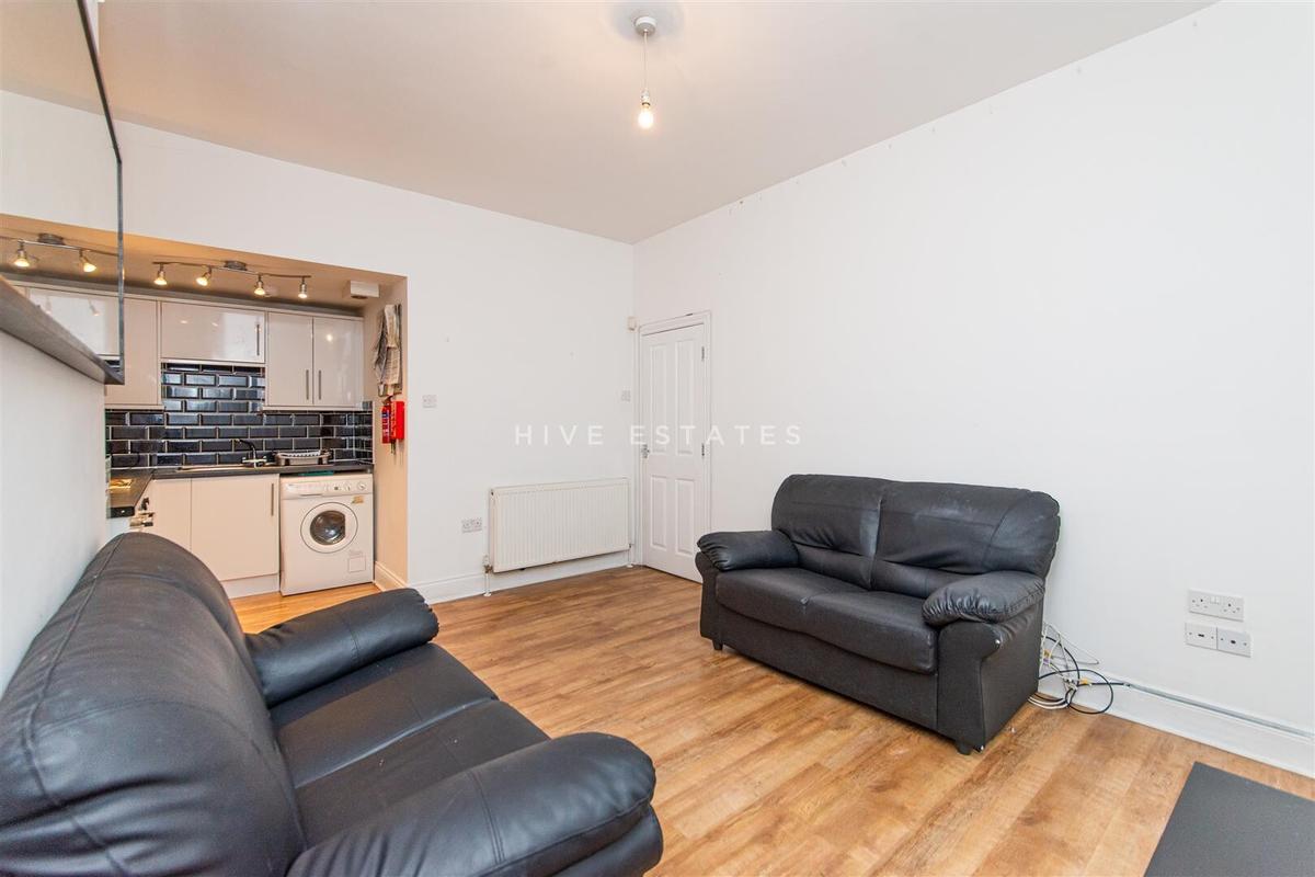 3 bedroom apartment for rent Greystoke Avenue, Newcastle, NE2 1PN
