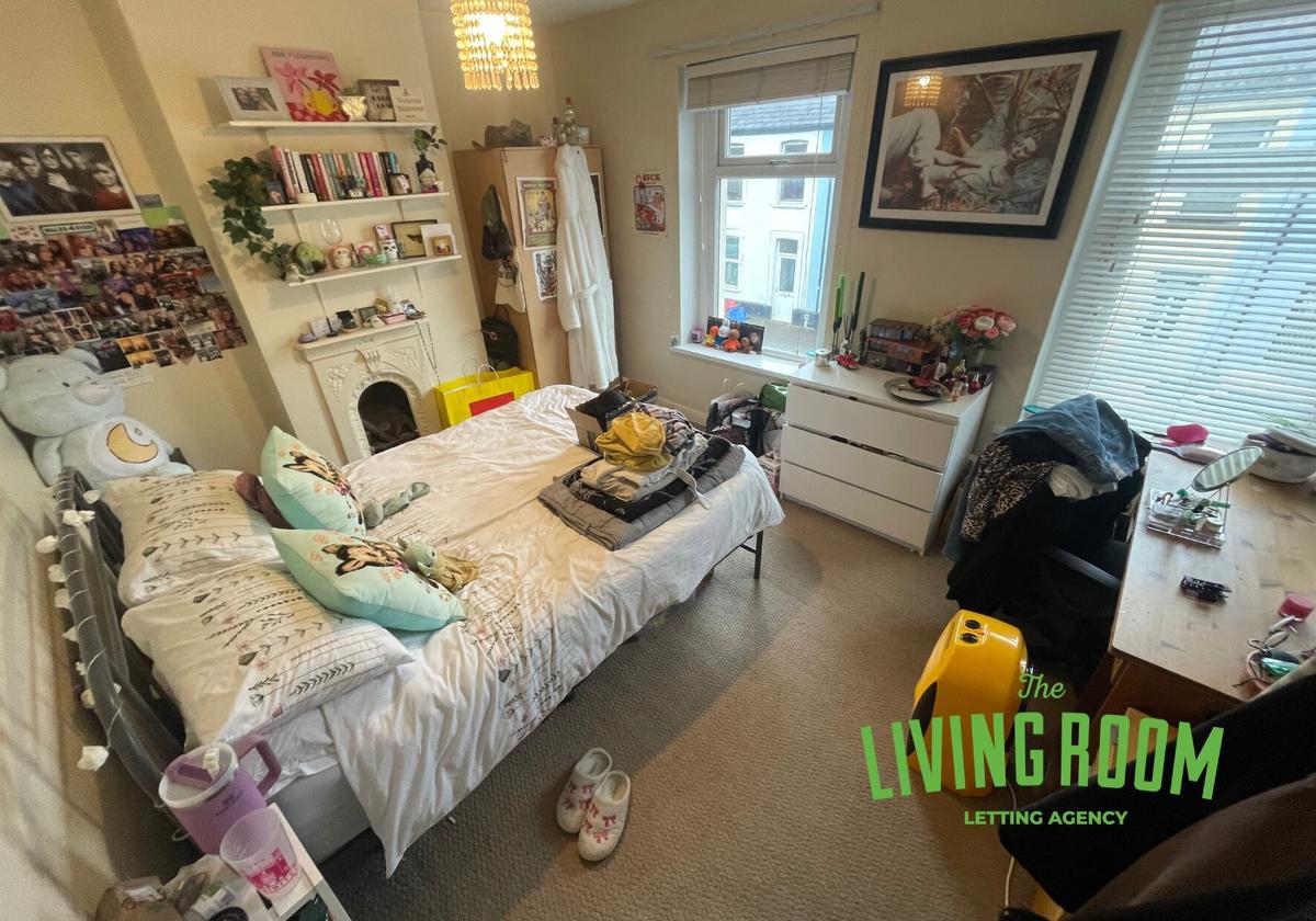 3 bedroom house on Rhymney Street, Cathays, Cardiff