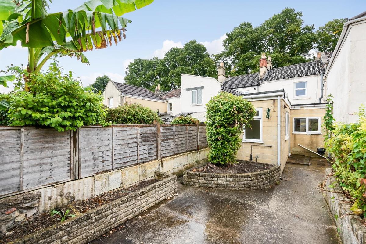 3 bedroom house for rent Brougham Hayes, Bath, BA2 3QU UniHomes