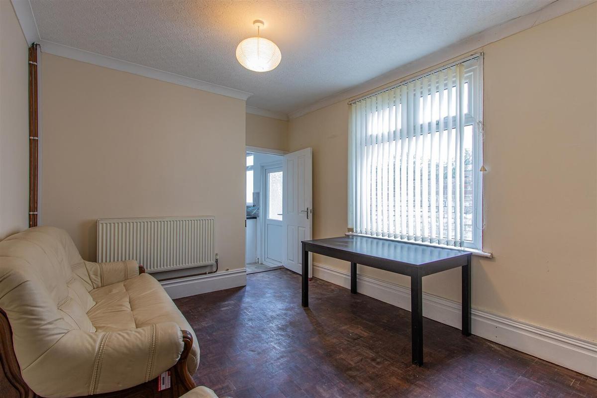 5 bedroom house for rent Mackintosh Place, Cardiff, CF24 4RP UniHomes