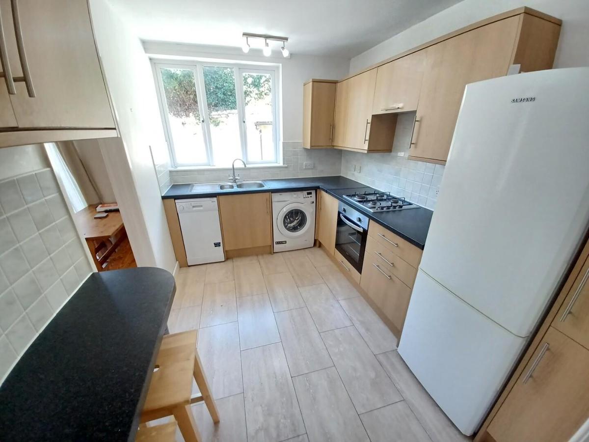 4 bedroom house for rent Portland Terrace, Bath, BA1 2SH UniHomes