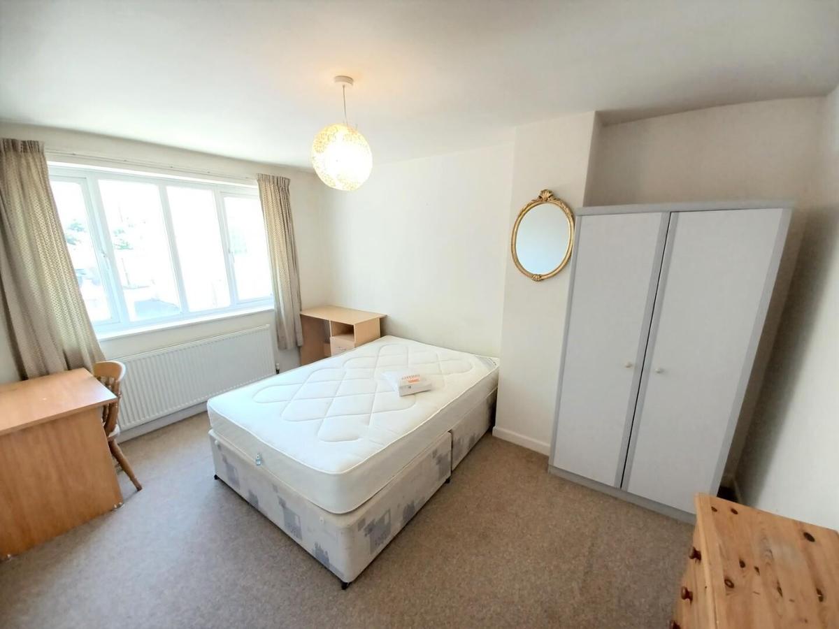 4 bedroom house for rent Portland Terrace, Bath, BA1 2SH UniHomes