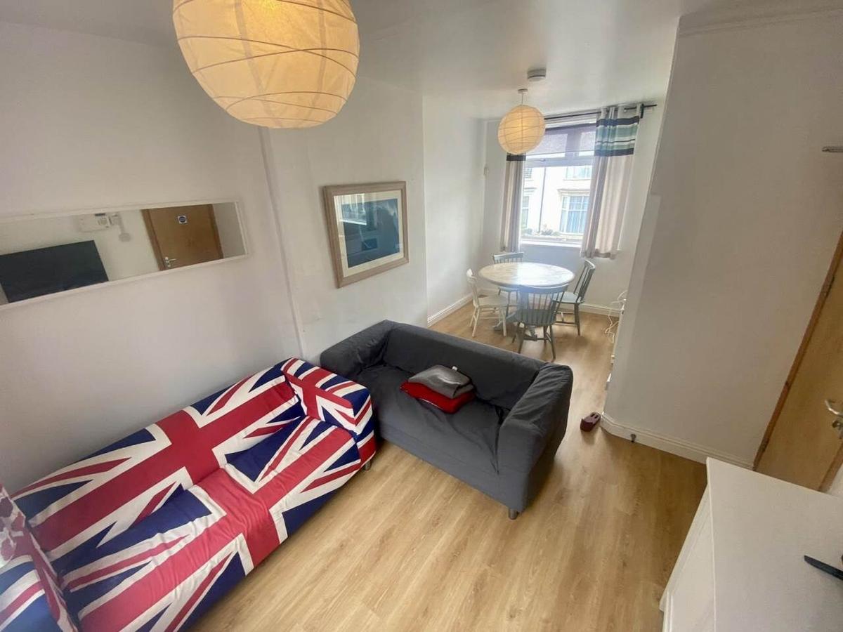 4 bedroom house for rent Pinewood Road, Uplands, Swansea, SA2 0LT