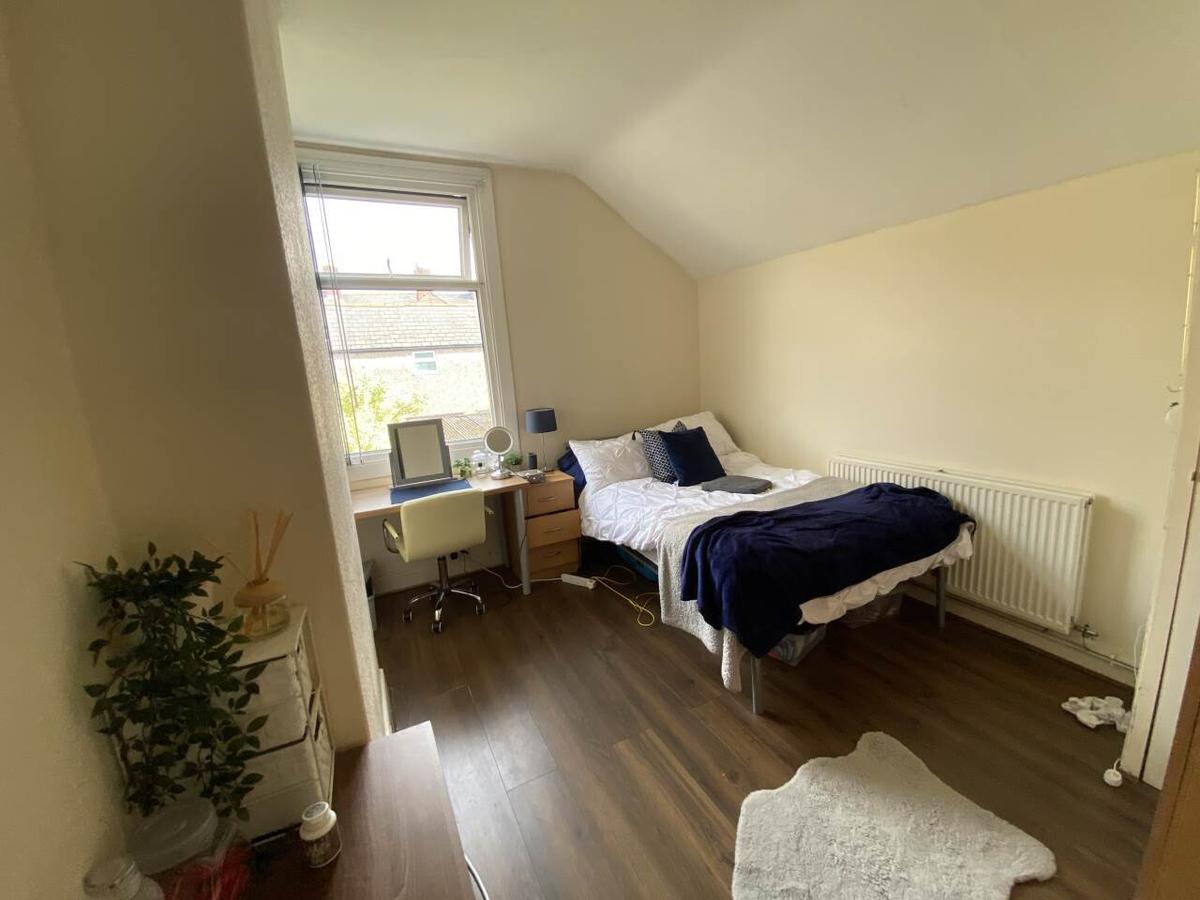 5 bedroom house for rent Lisvane Street, Cardiff, CF24 4LL UniHomes