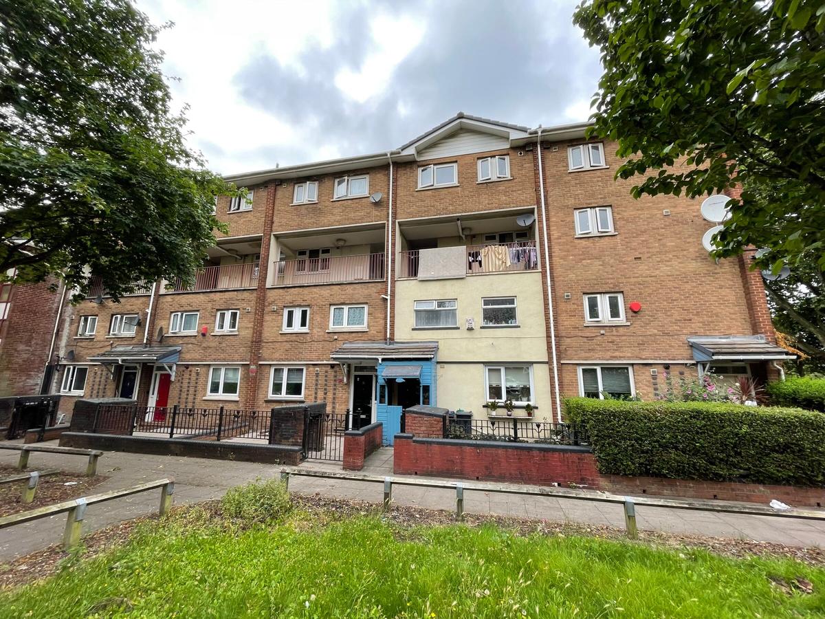 3 bedroom apartment for rent Westthorpe Grove, Birmingham, B19 3DA UniHomes