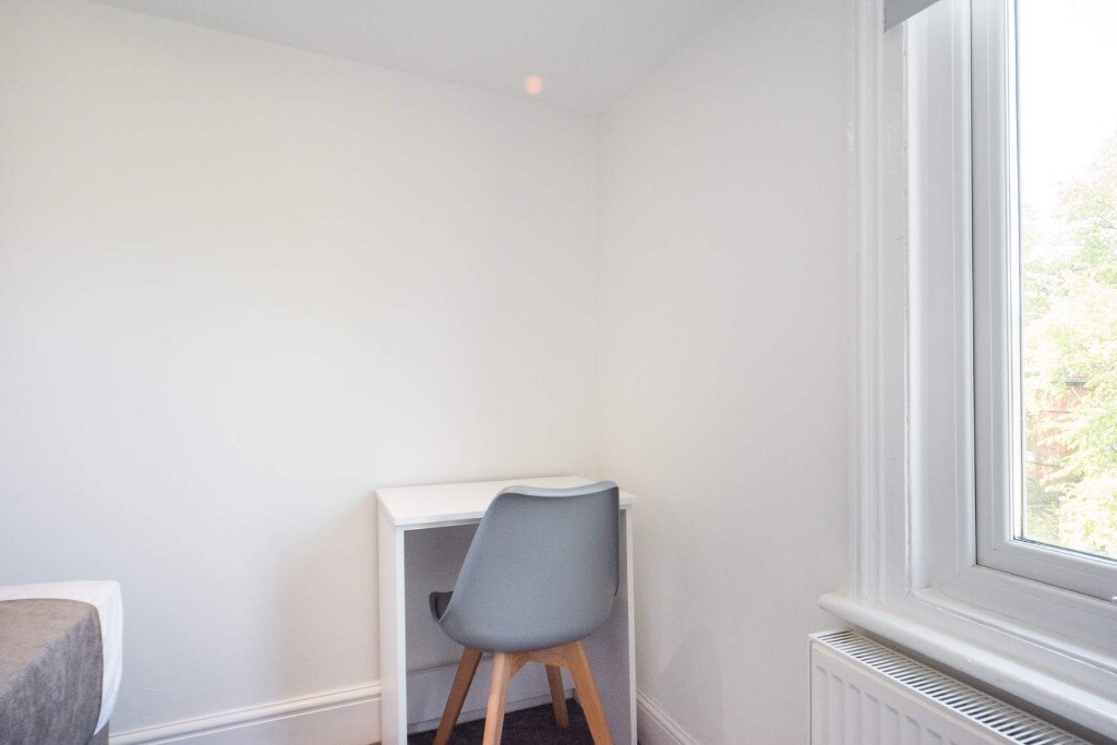 2 bedroom house for rent (M) Mapperley Road Mapperley Park, Nottingham, NG3 5BF UniHomes