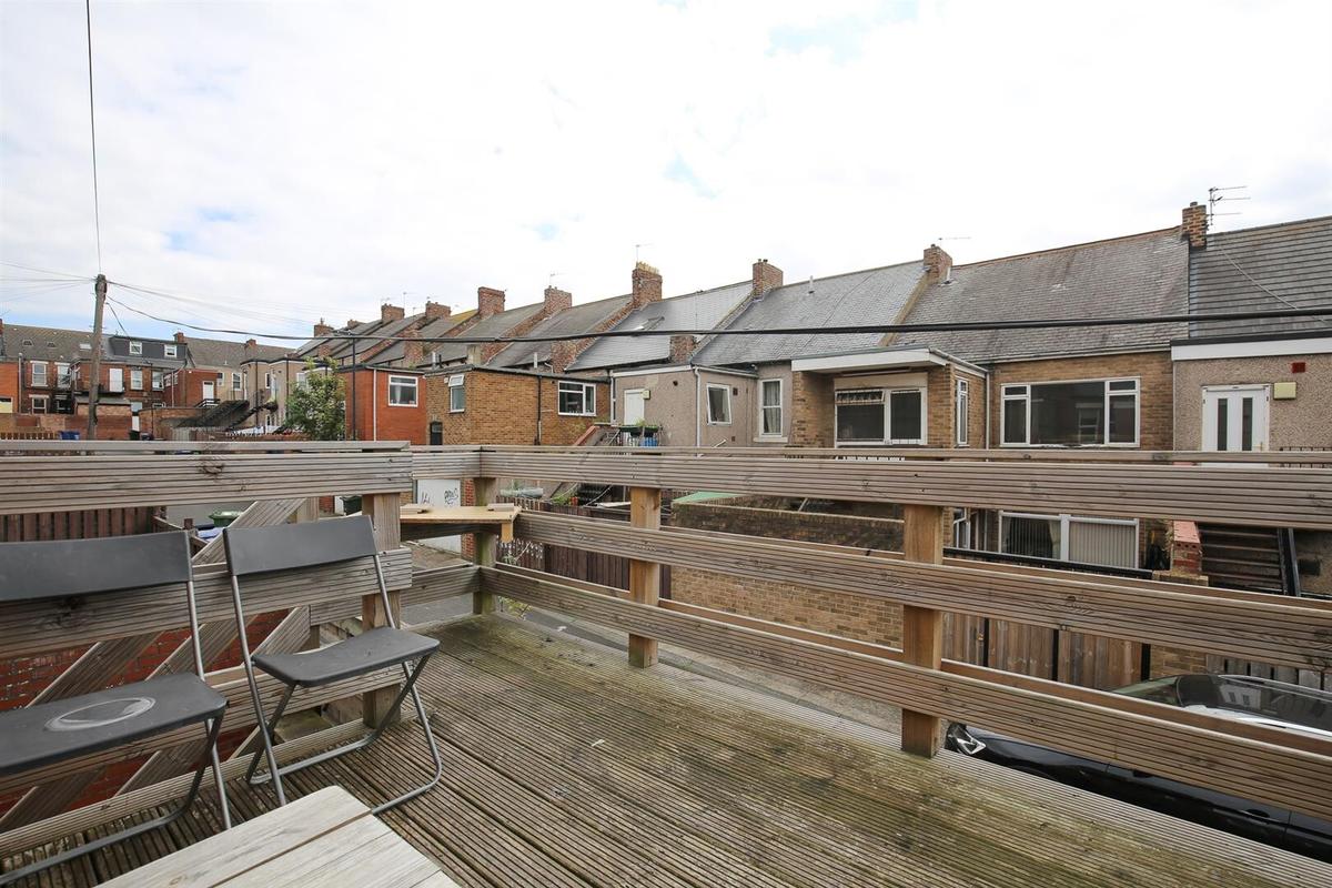 5 bedroom apartment for rent Warwick Street, Newcastle, NE6 5AR UniHomes