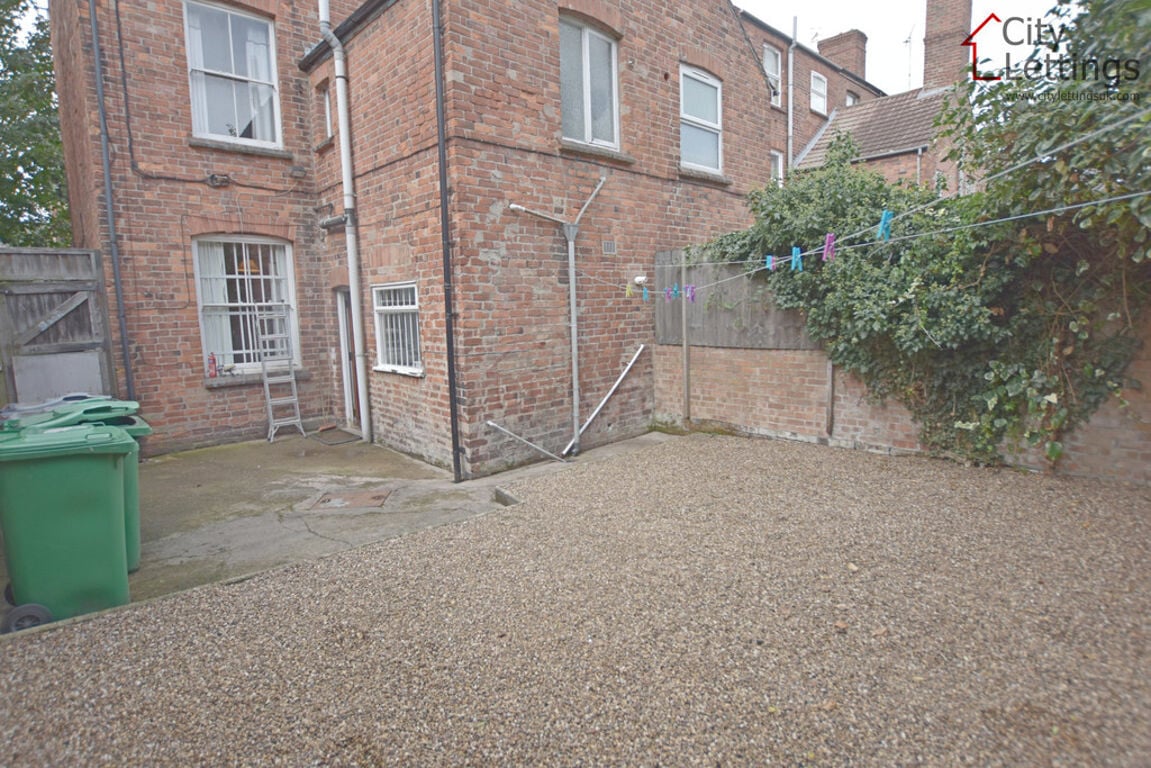 5 bedroom house for rent Burford Road, Nottingham, NG7 6BD UniHomes