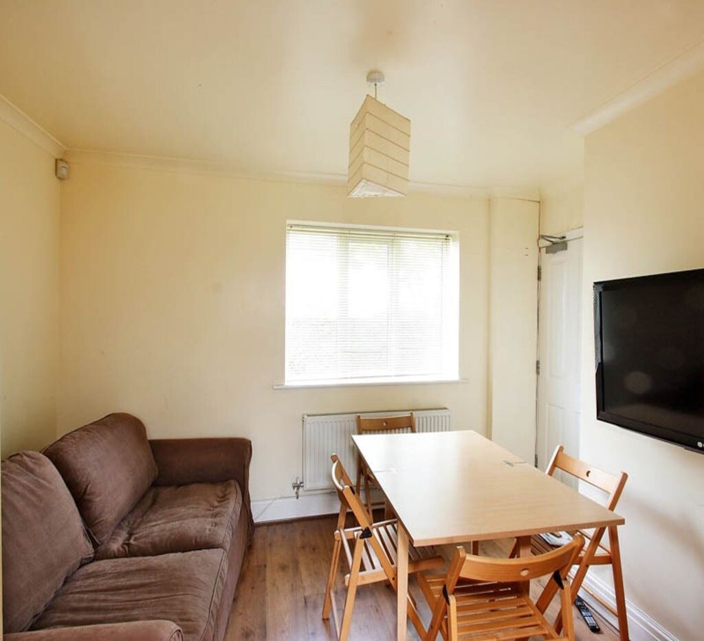 7 bedroom house for rent Lincoln Road Surrey, GU2 9TJ UniHomes