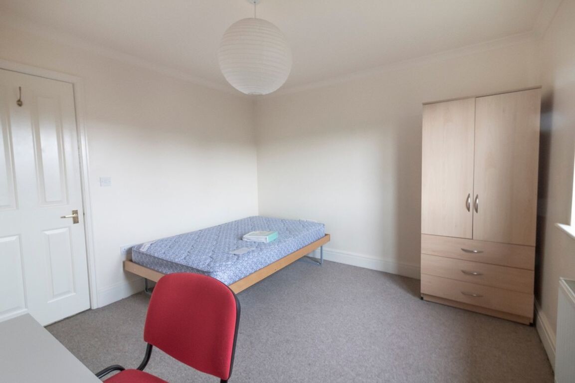 7 bedroom house for rent Lincoln Road Surrey, GU2 9TJ UniHomes