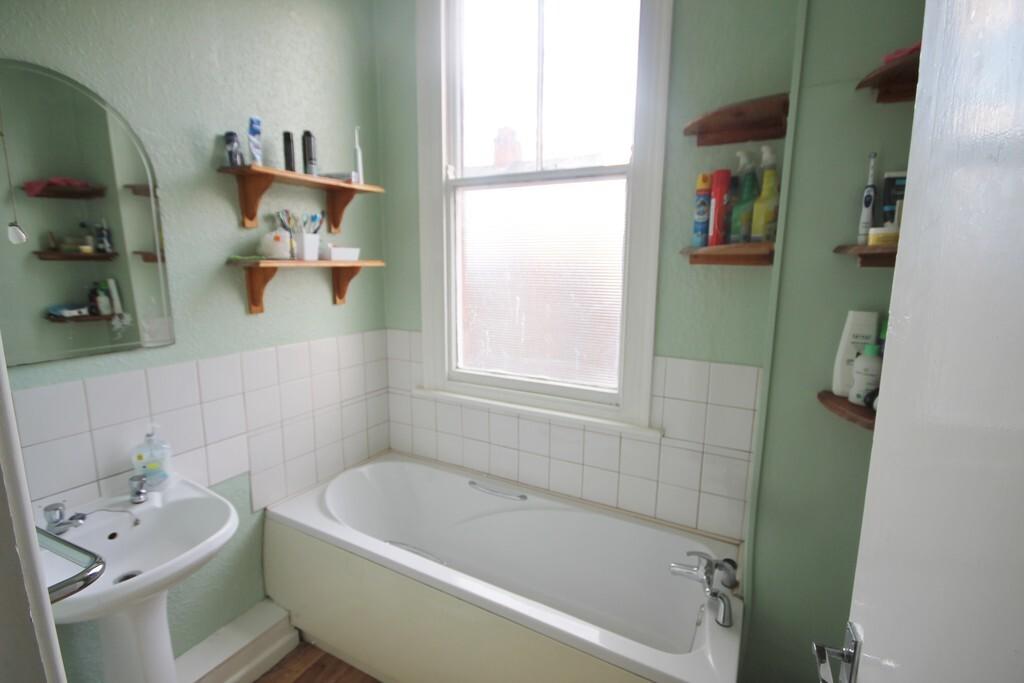 8 bedroom house for rent Bramley Road, Leicester, LE3 9DA UniHomes