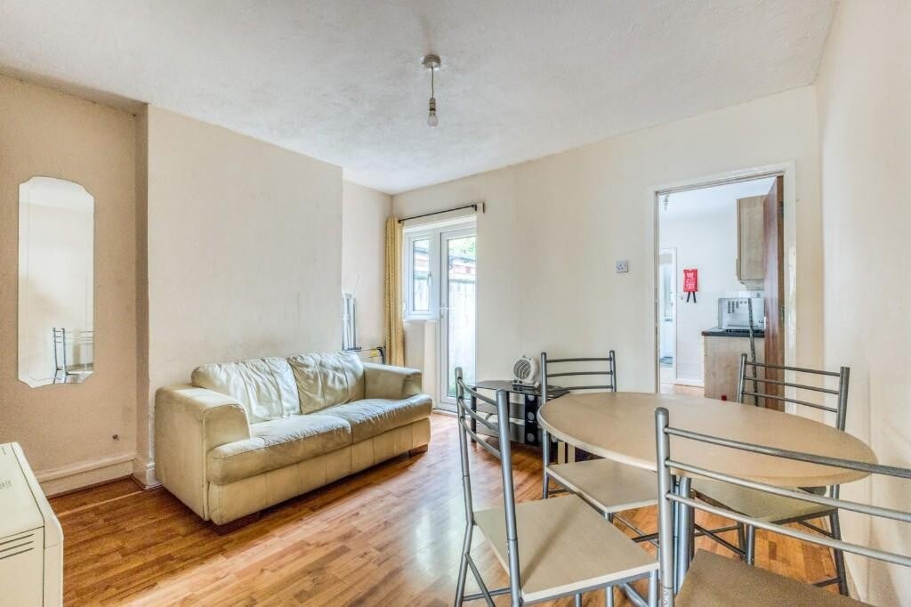 4 bedroom house for rent East Grove, Leamington Spa, CV31 2AB UniHomes