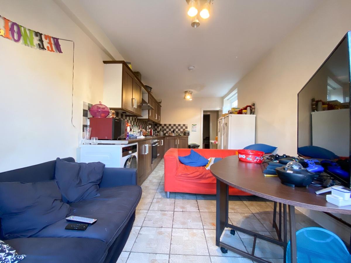 5 bedroom house on Manor Street, Heath, Cardiff