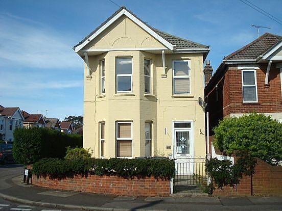6 bedroom house on Shaftesbury Road, Charminster, Bournemouth