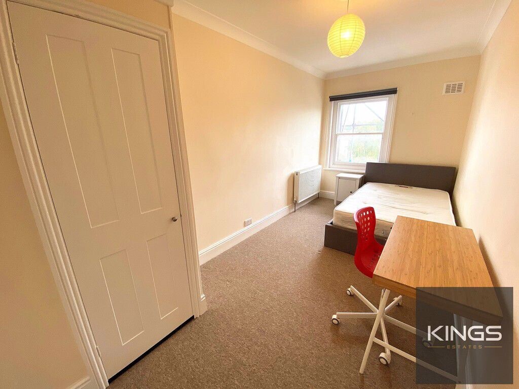 3 bedroom apartment for rent Kent Road, Portsmouth, PO5 3EW UniHomes