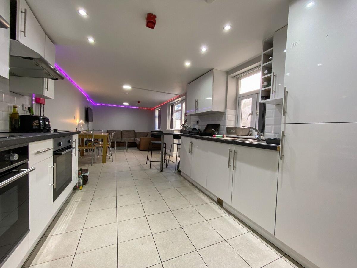 7 bedroom house for rent Rhymney Street, Cardiff, CF24 4DH UniHomes