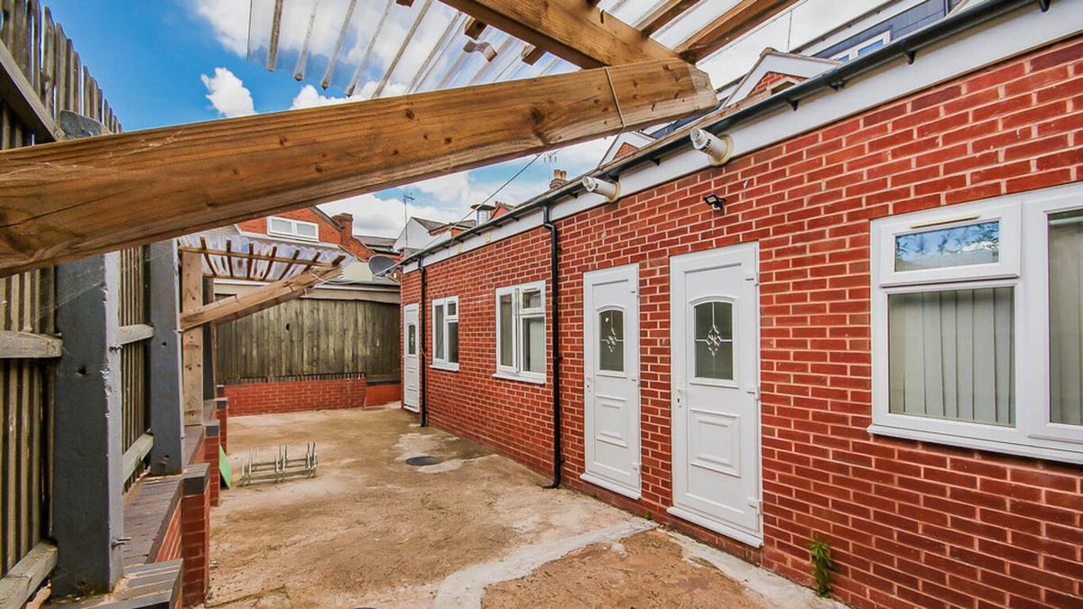 6 bedroom house for rent Dawlish Road, Birmingham, B29 7AE UniHomes