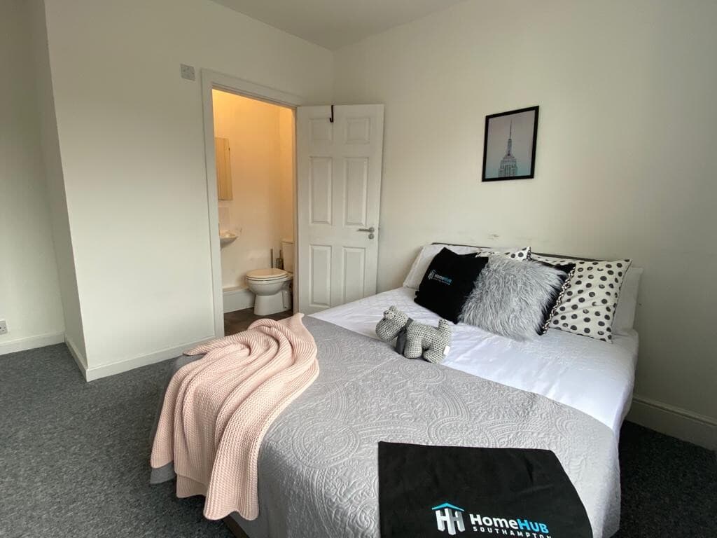 4 bedroom house for rent Kent Road, Southampton, SO17 2LJ UniHomes