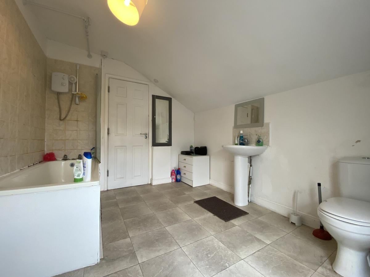 3 bedroom house for rent Rhymney Street, Cardiff, CF24 4DJ UniHomes