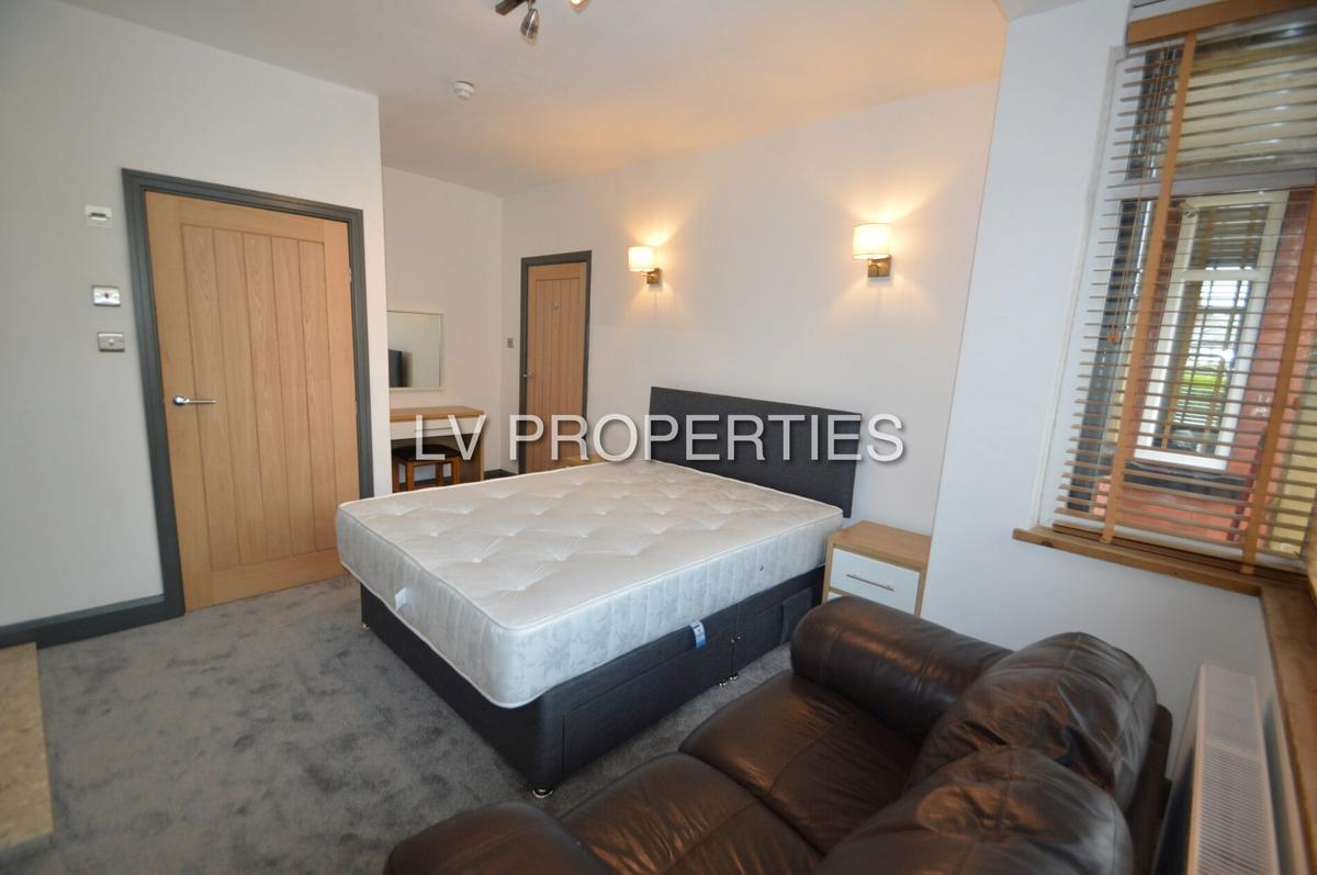 2 bedroom apartment for rent Rokeby Gardens Leeds, LS6 3JZ UniHomes