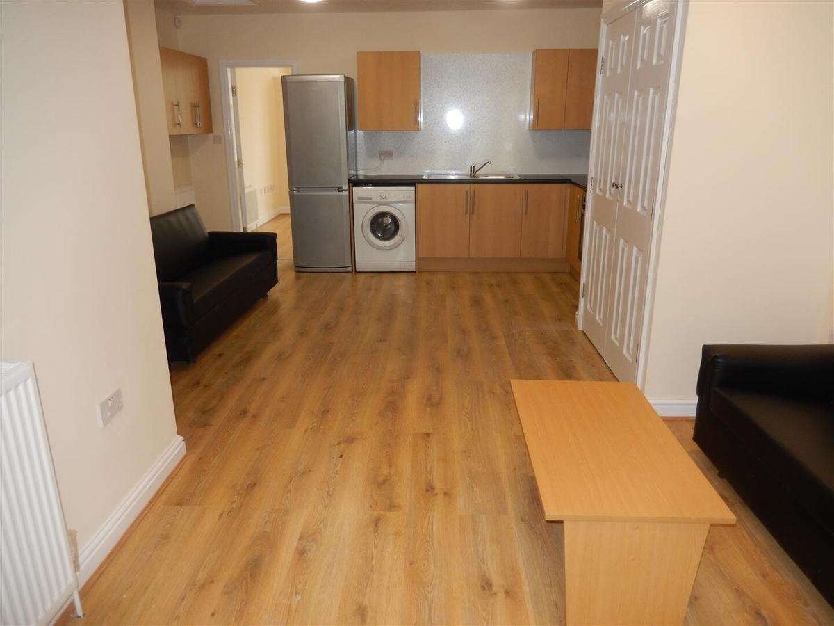 5 bedroom apartment for rent Osborne Road, Newcastle, NE2 2AJ UniHomes