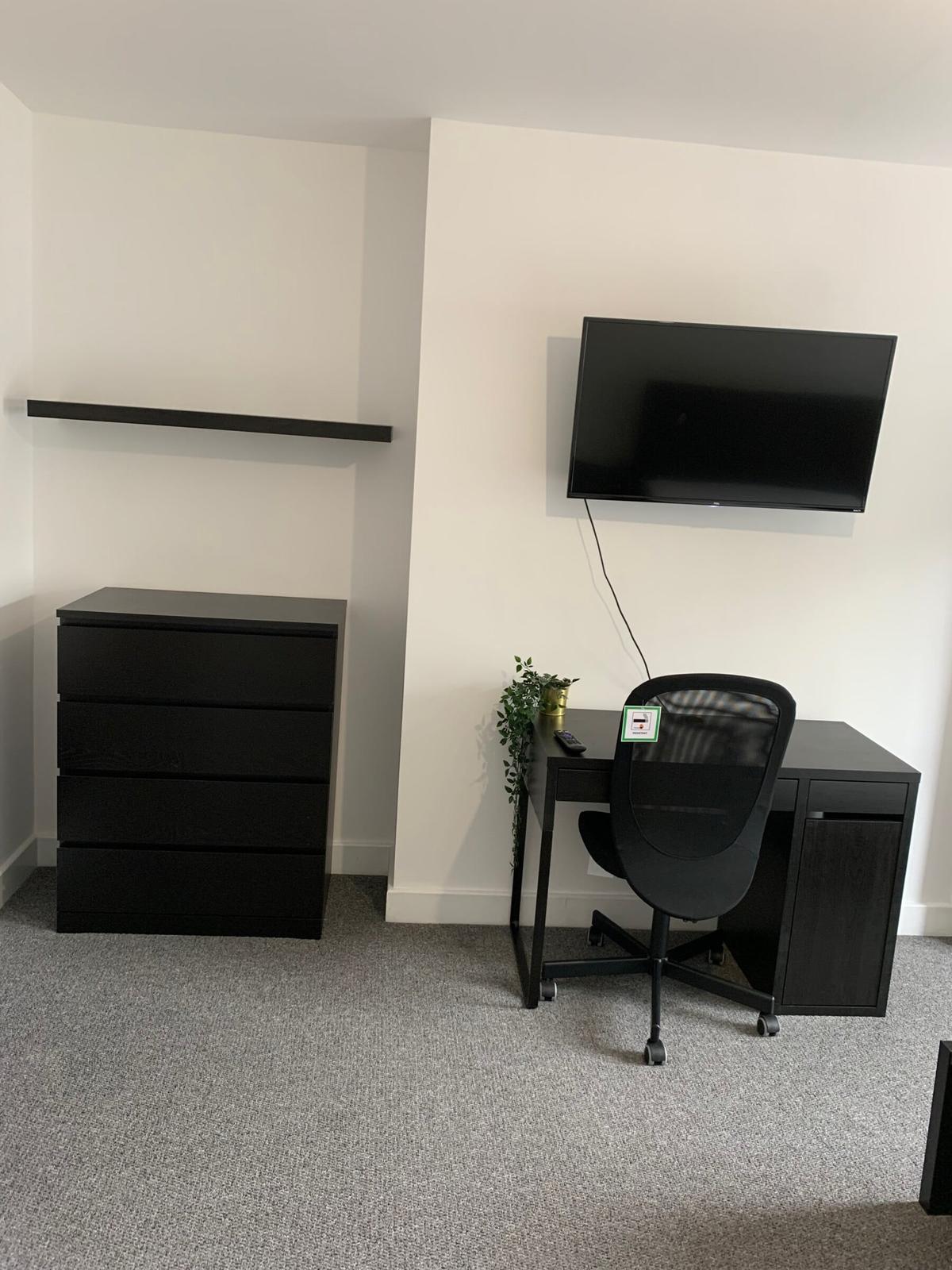 2 bedroom apartment for rent 69 High Road Beeston, Nottingham, NG9 2LE