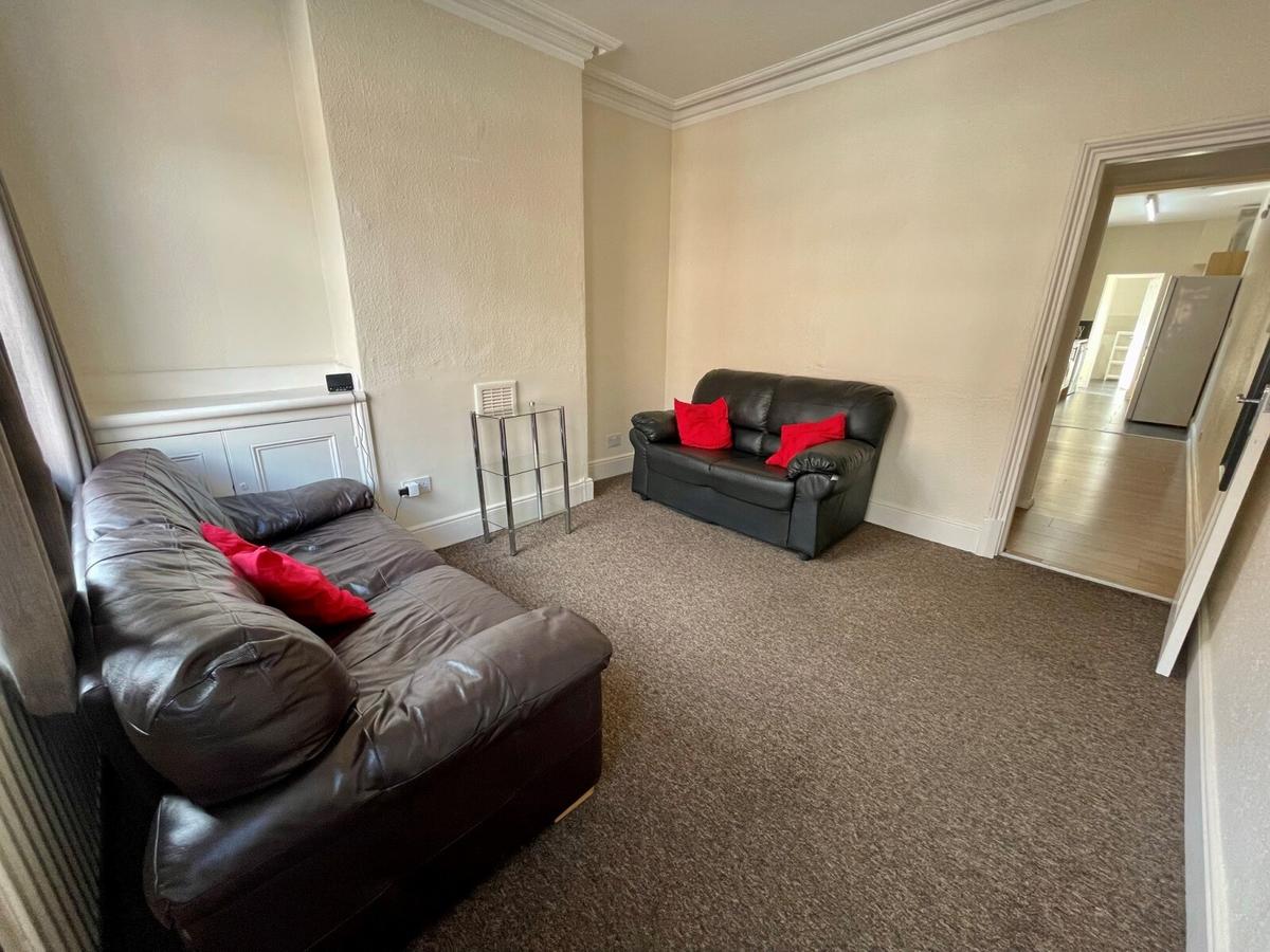 3 bedroom house for rent Herschell Street, Leicester, LE2 1LE UniHomes
