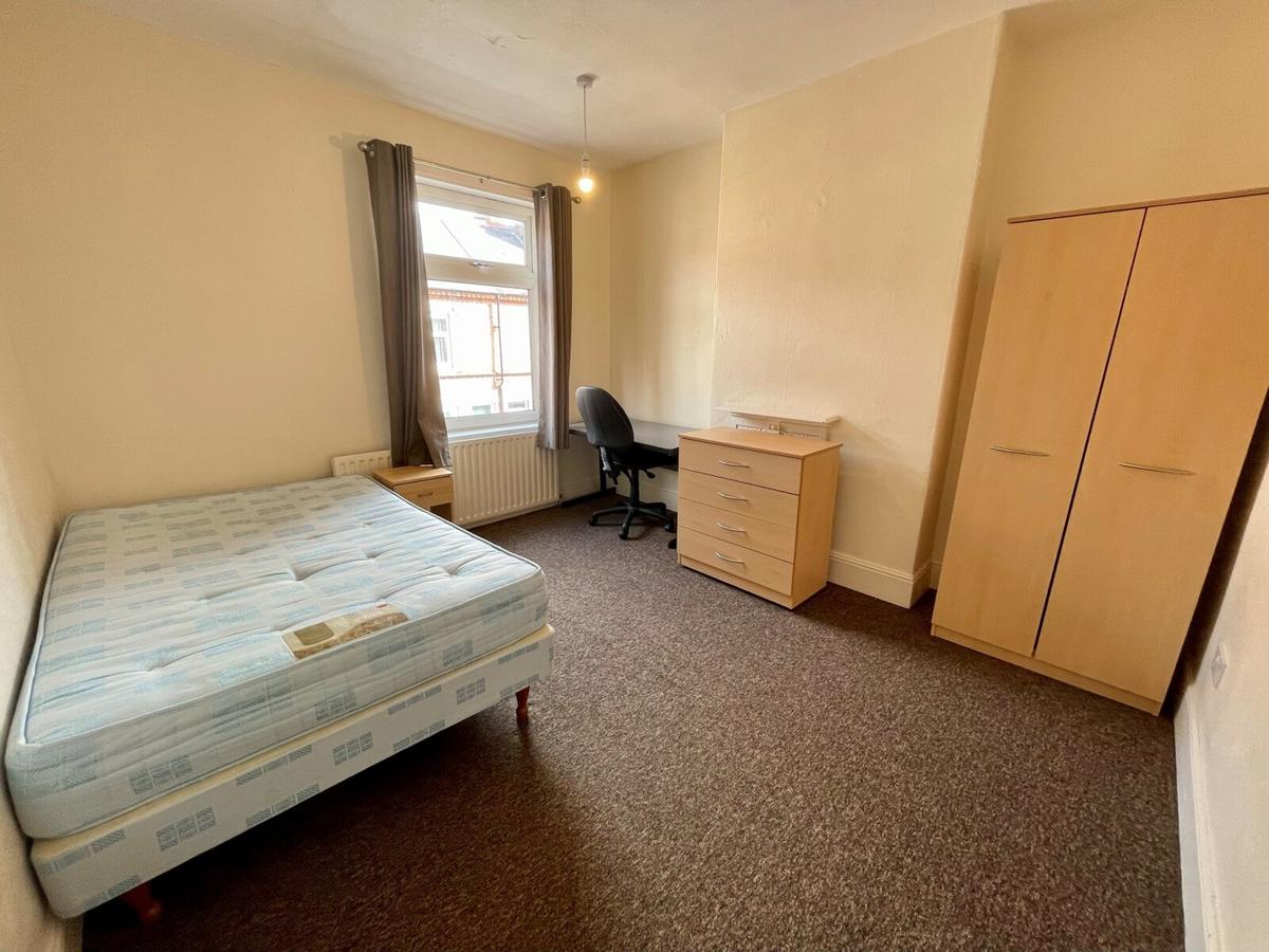 3 bedroom house for rent Herschell Street, Leicester, LE2 1LE UniHomes