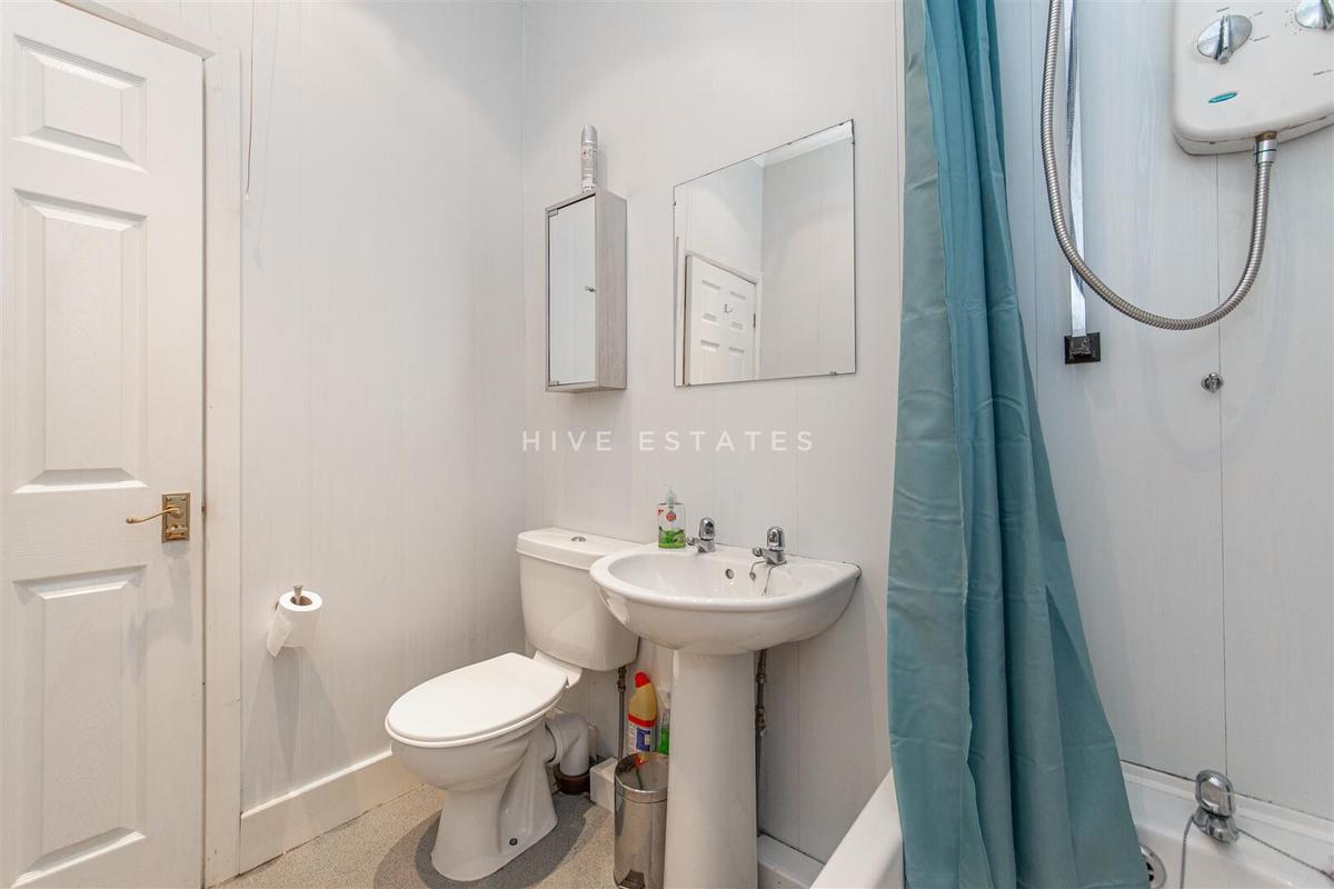 3 bedroom apartment for rent Warwick Street, Newcastle, NE6 5AR UniHomes